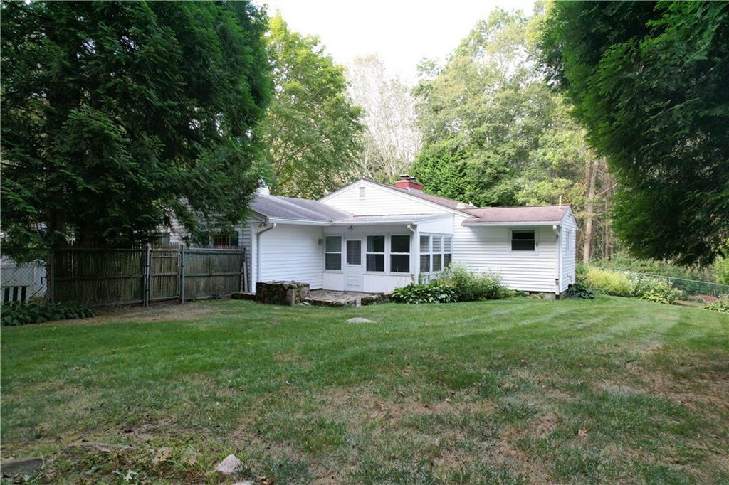 Property Photo:  25 Oak Hill Road  RI 02879 