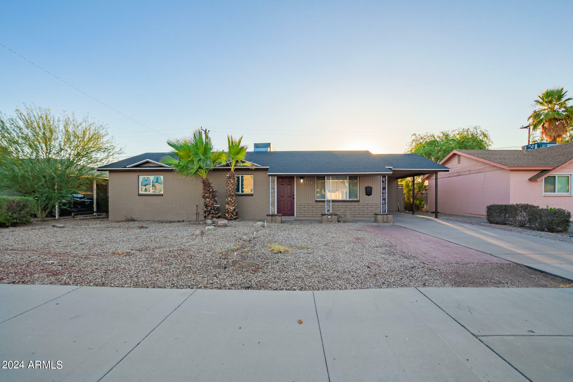 Property Photo:  1712 S Hardy Drive  AZ 85281 