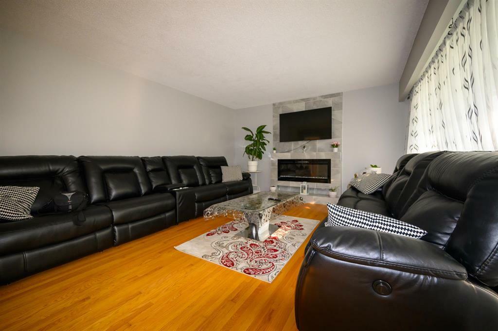 Property Photo:  29 Litz Place  MB R2G 0T9 