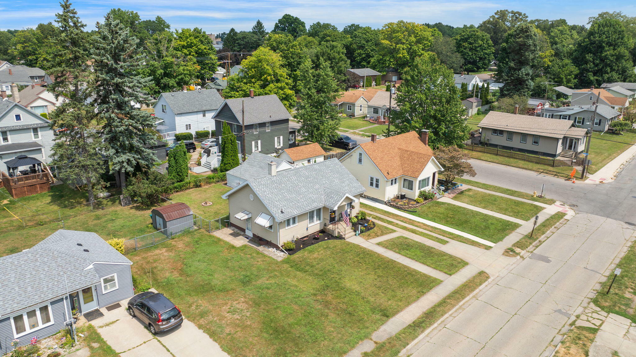 Property Photo:  719 E Jefferson Avenue  IN 46350 