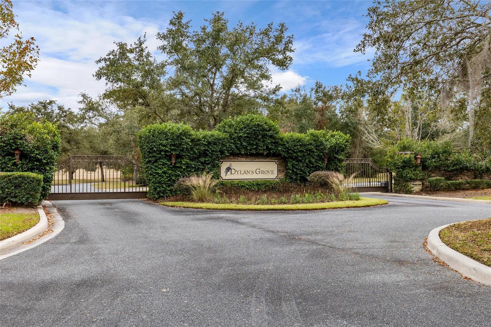 Property Photo: 19092 SW 21st Place FL 32669