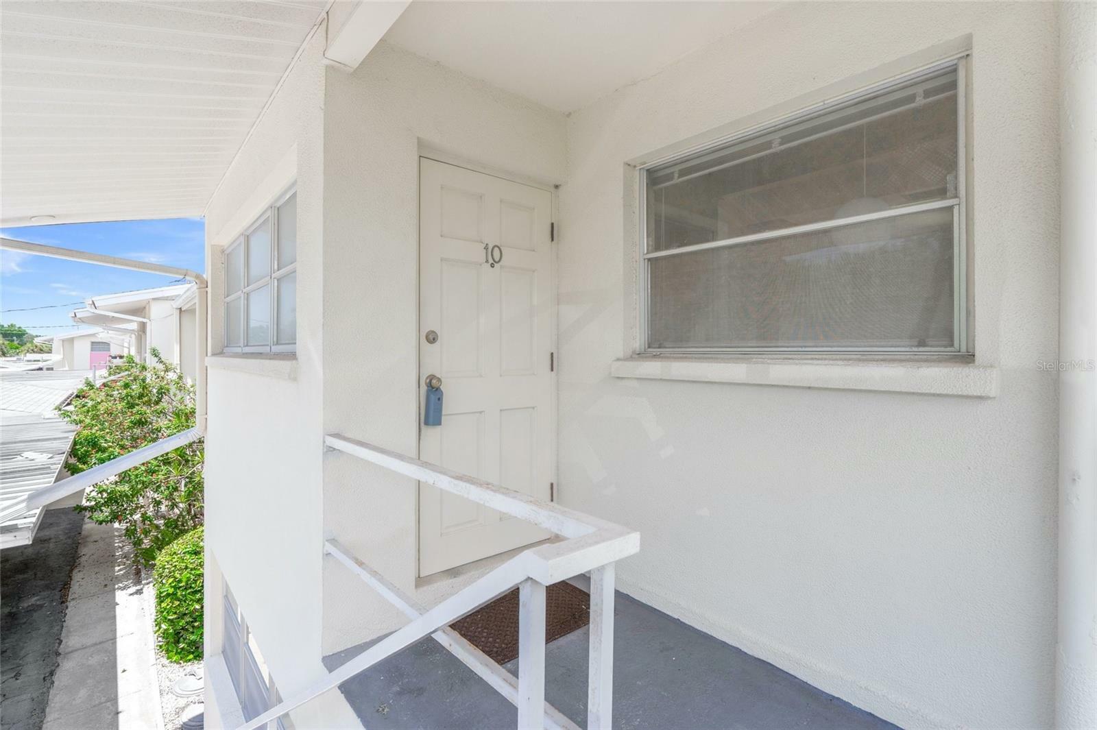 Property Photo:  2507 Beneva Road 10  FL 34232 