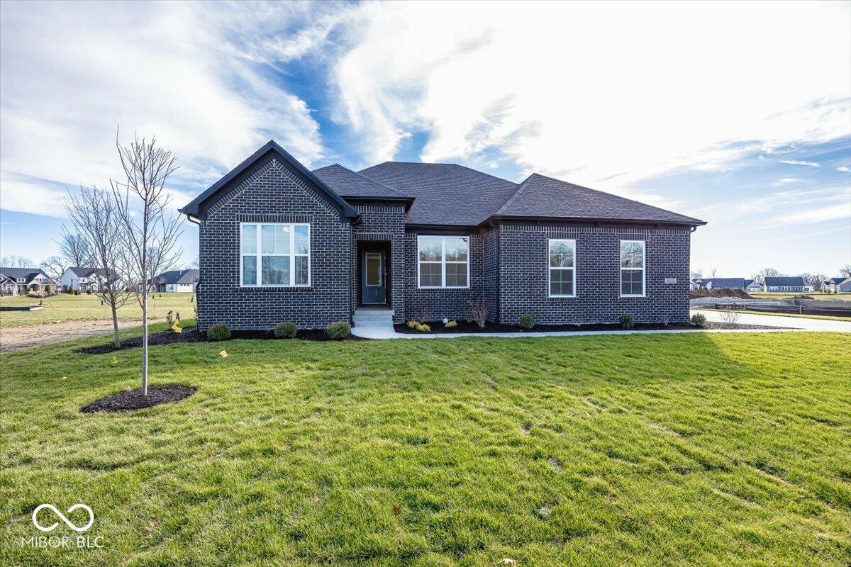 6631 Dogwood Drive  McCordsville IN 46055 photo