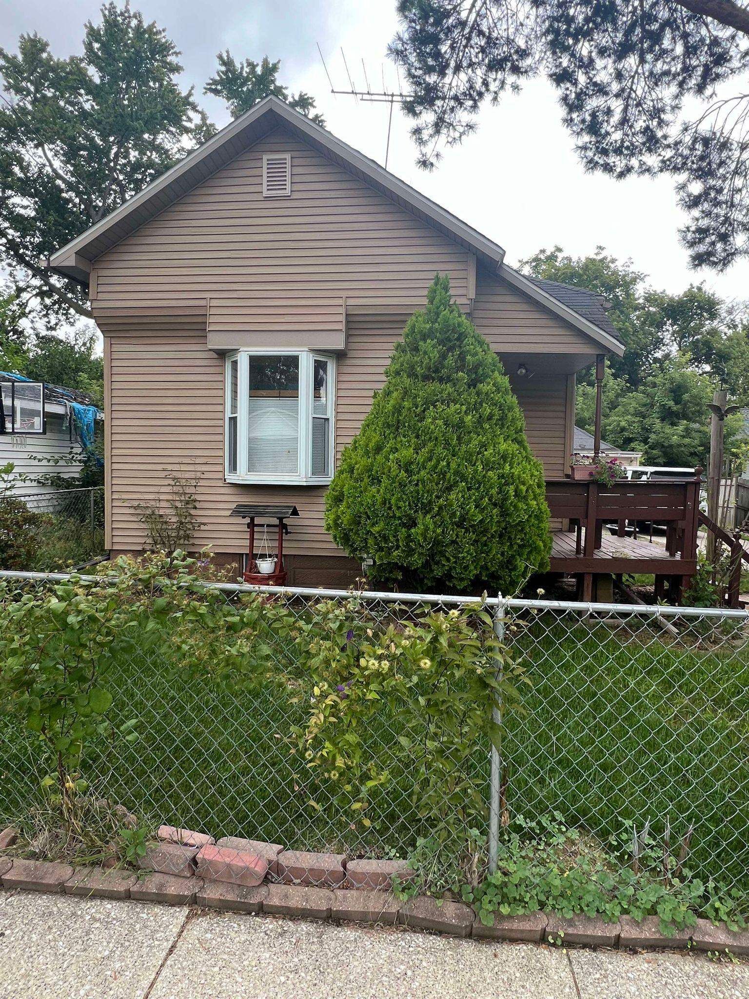 Property Photo: 1104 N Walnut St Street MI 48706