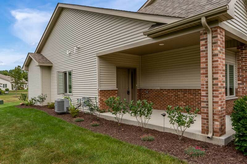 Property Photo:  6252 White Berry Lane 6252  IL 61111 