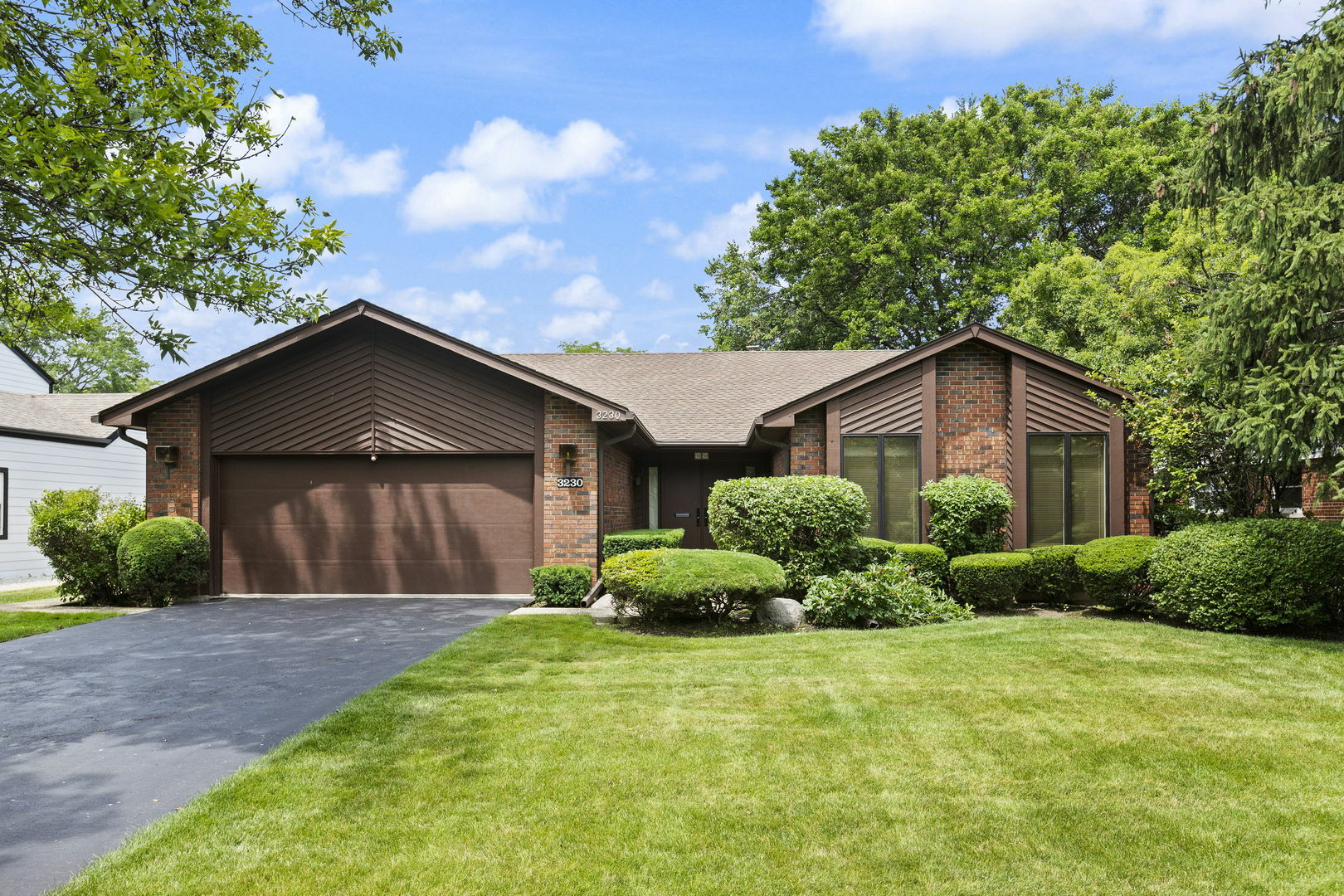 Property Photo:  3230 Wilmette Avenue  IL 60091 