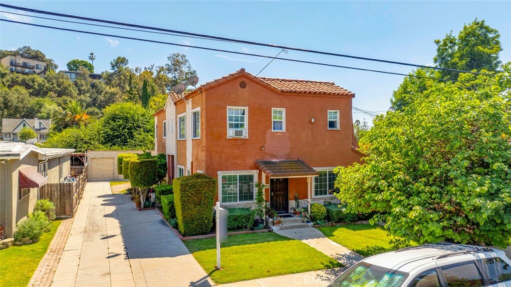 Property Photo:  1980 Addison Way  CA 90041 