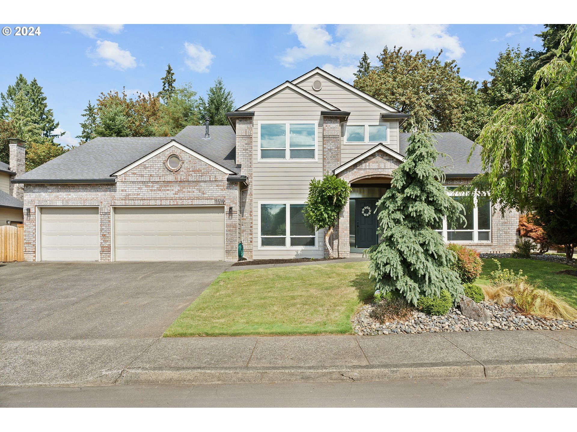 Property Photo:  11519 NE 34th Ave  WA 98686 