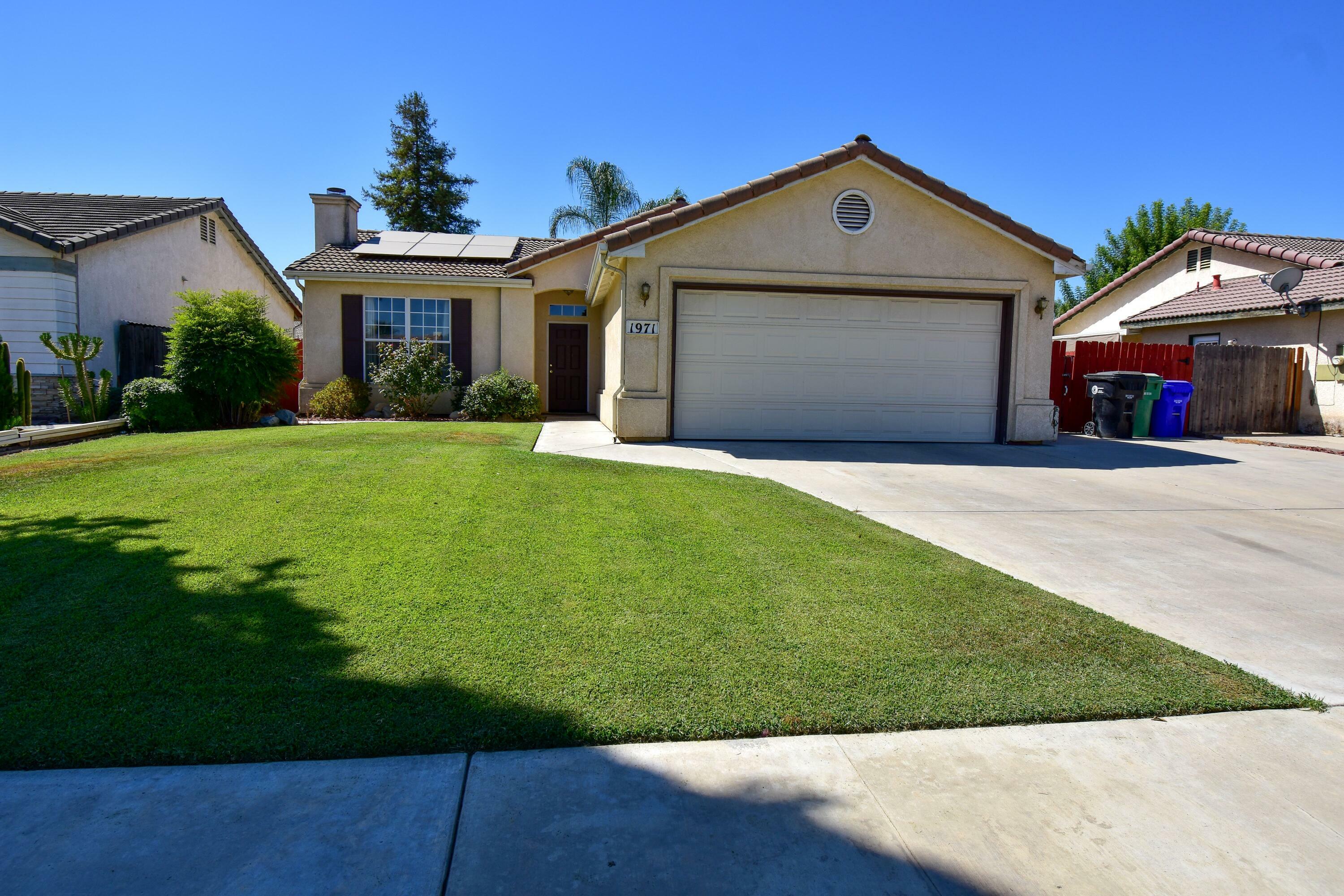 Property Photo:  1971 W San Lucia Avenue  CA 93257 