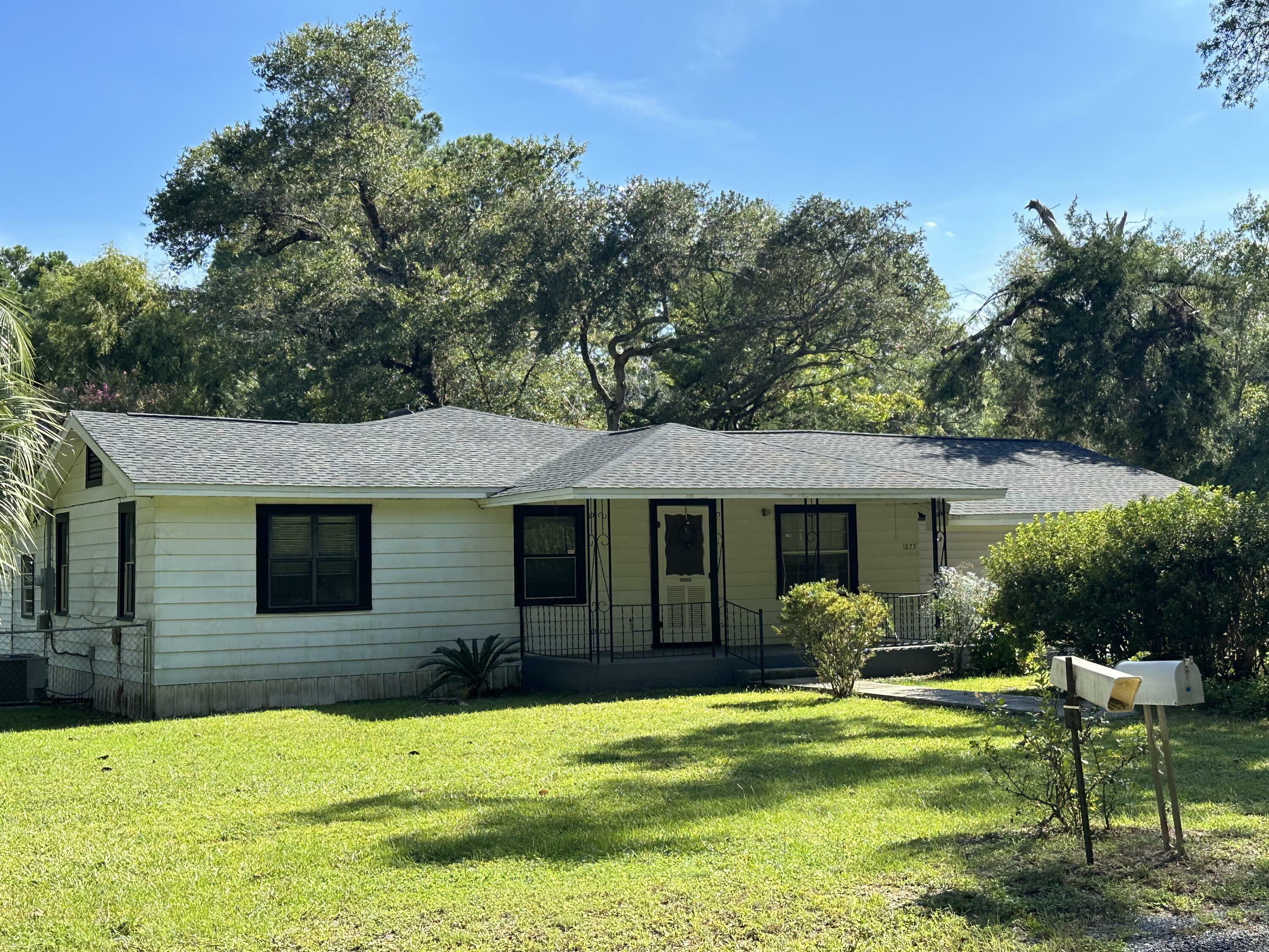 Property Photo: 1875 Hathaway Johnson Road FL 32531