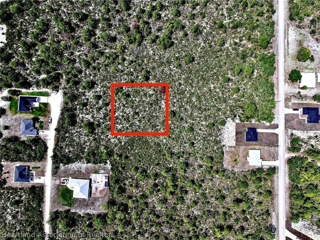 Property Photo: 334 Falcon Street FL 33852