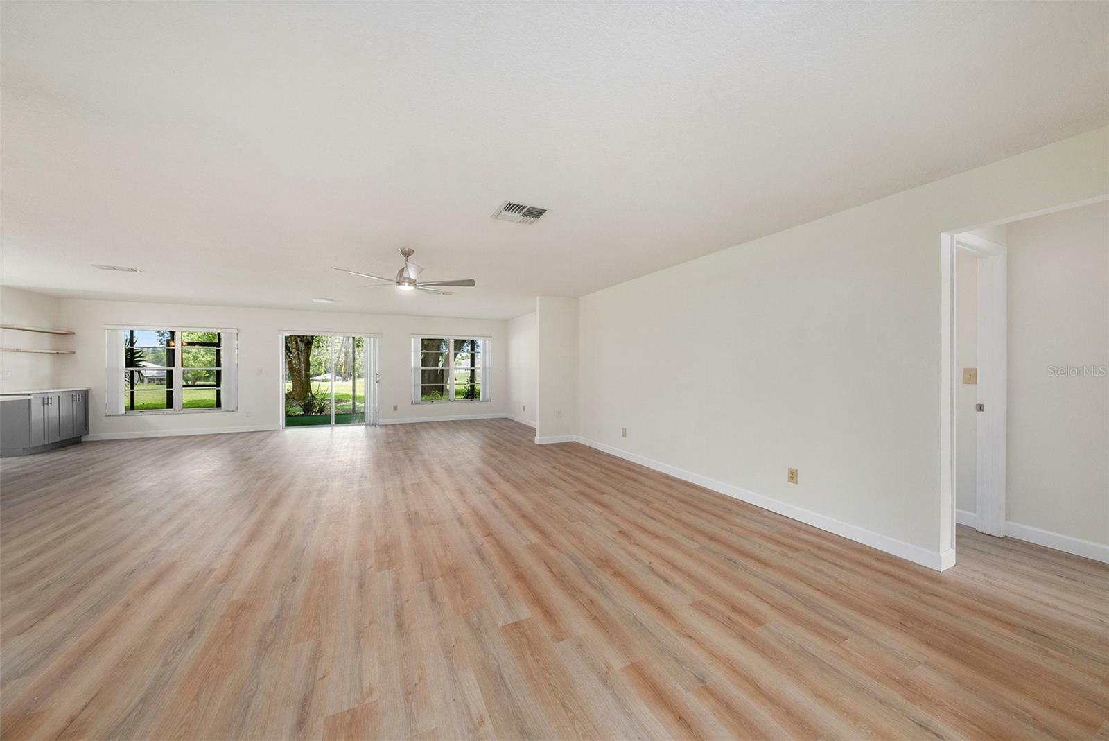 Property Photo:  1426 Wicklow Drive  FL 34684 