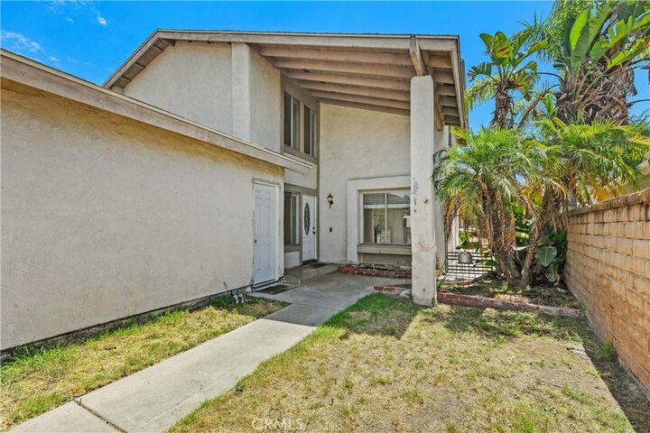 Property Photo:  21652 Abedul  CA 92691