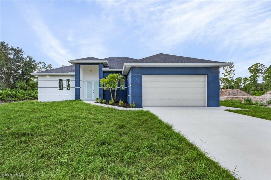 Property Photo:  636 Raintree Street E  FL 33974 