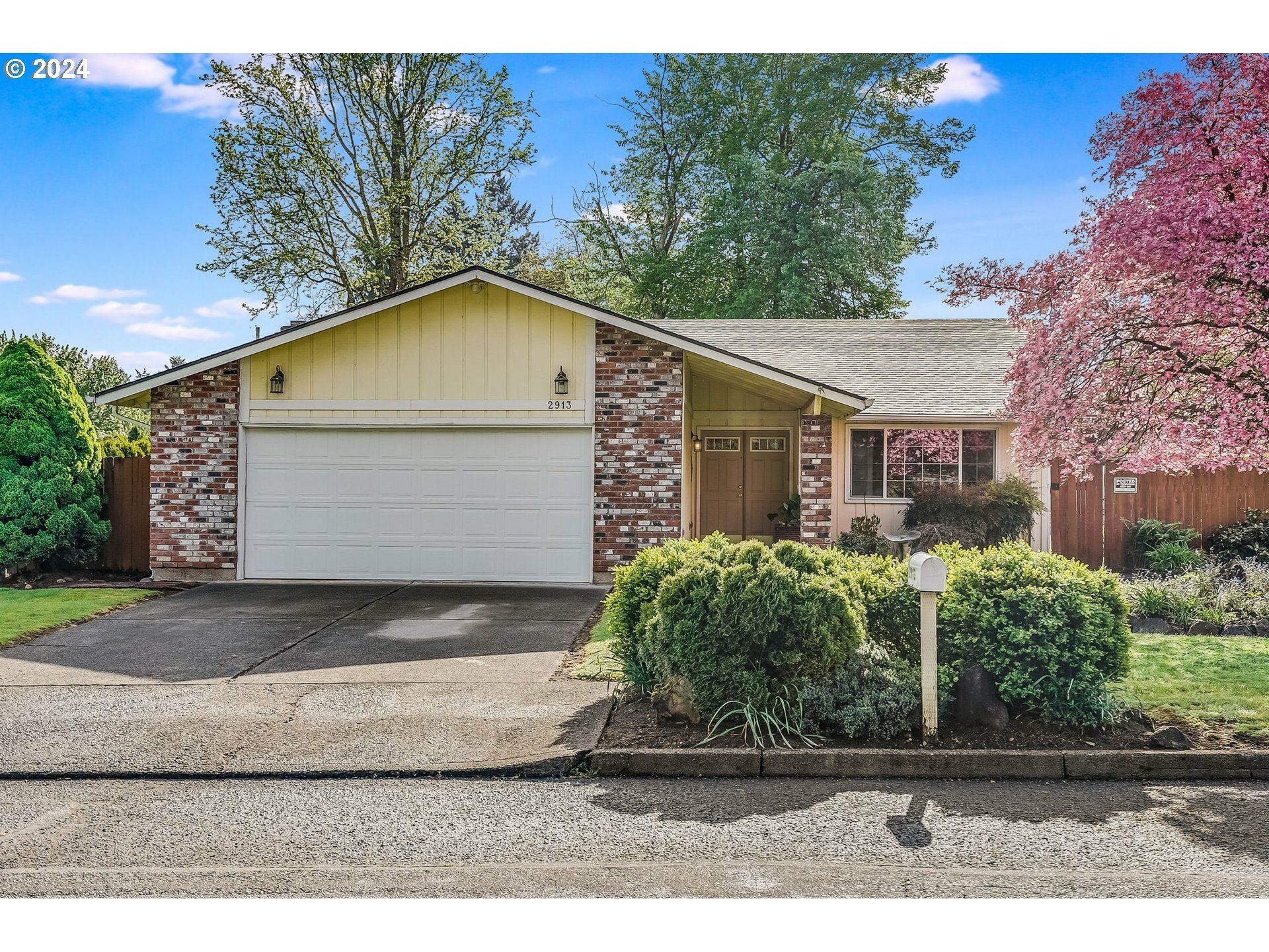 Property Photo:  2913 NE 135th Ave  WA 98682 