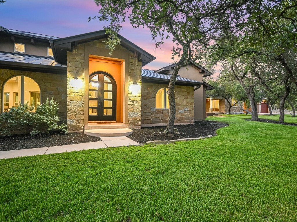 Property Photo:  142 Chestnut Cove  TX 76537 