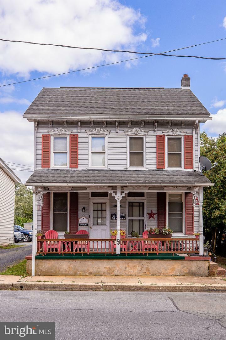 Property Photo:  9 N Reamstown Road  PA 17578 