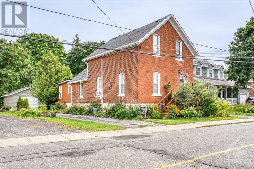 Property Photo:  33-A Napoleon Street A  ON K7C 2X4 