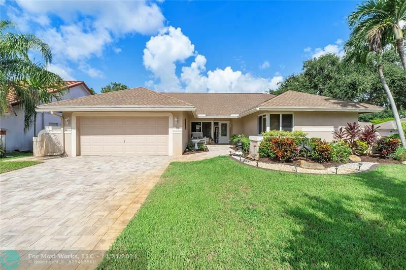 Property Photo:  5501 SW 88th Ter  FL 33328 