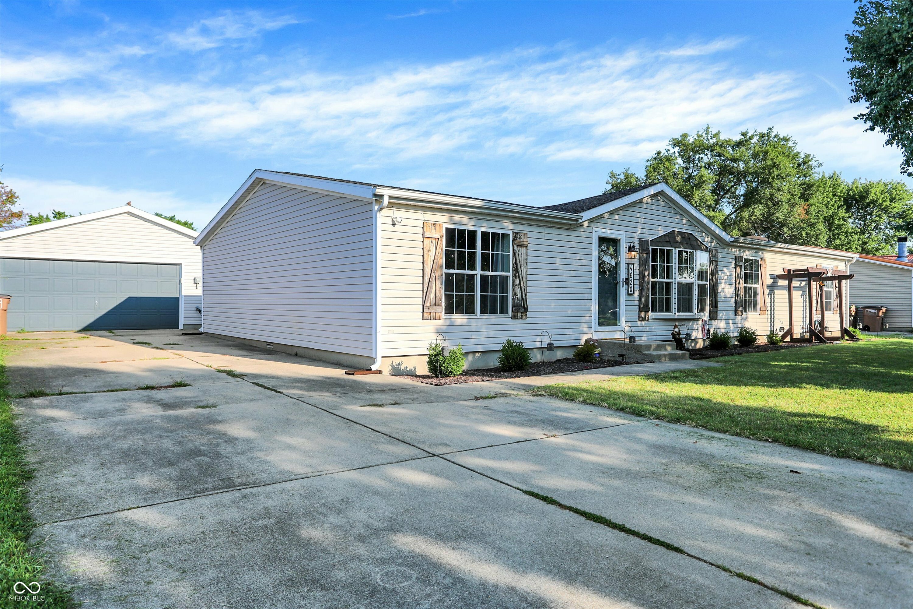 Property Photo:  4630 Breckenridge Drive  IN 47203 