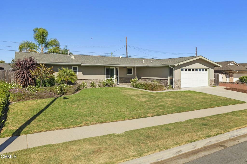 Property Photo:  18 San Benito Avenue  CA 93004 