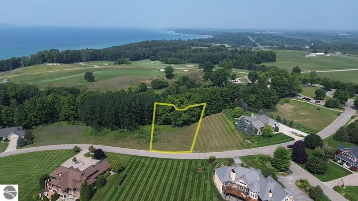 Property Photo: 7865 Turnberry Circle MI 49690-8642