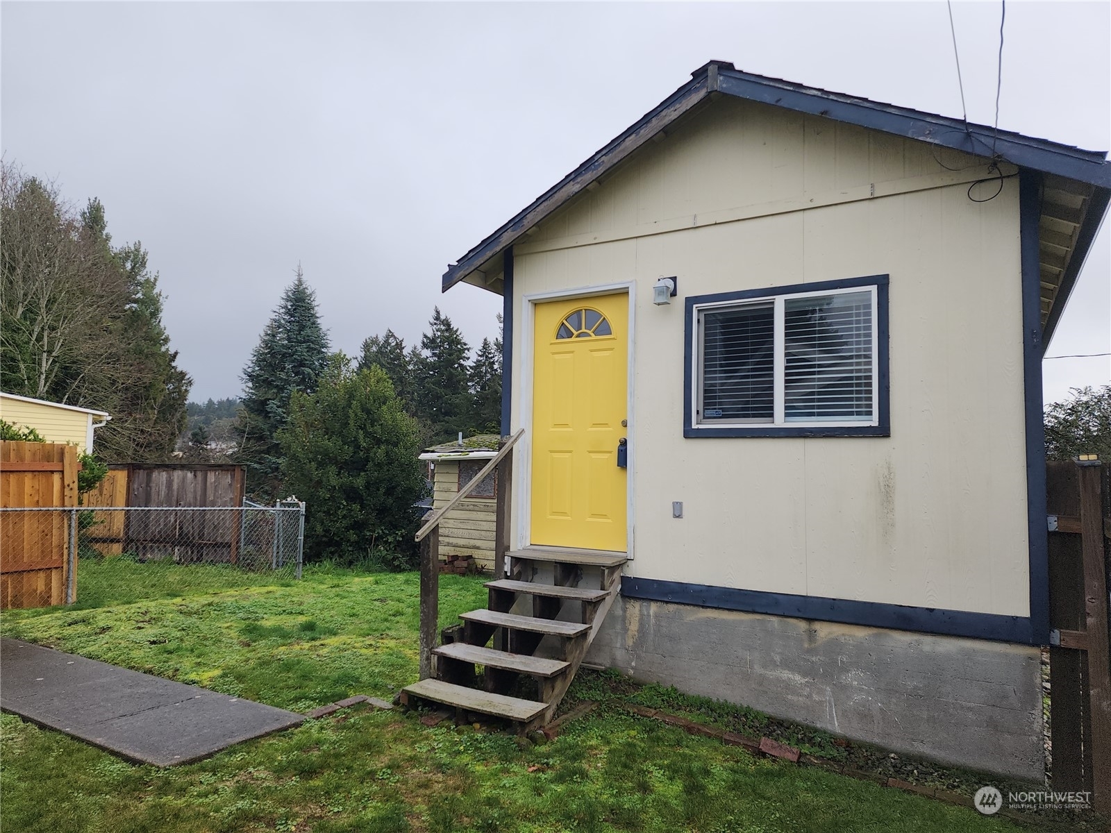 Property Photo:  1336 Elizabeth Avenue 1/2  WA 98337 