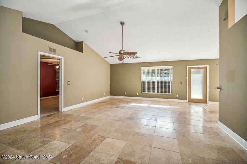 Property Photo:  171 Chestnut Avenue NE  FL 32907 