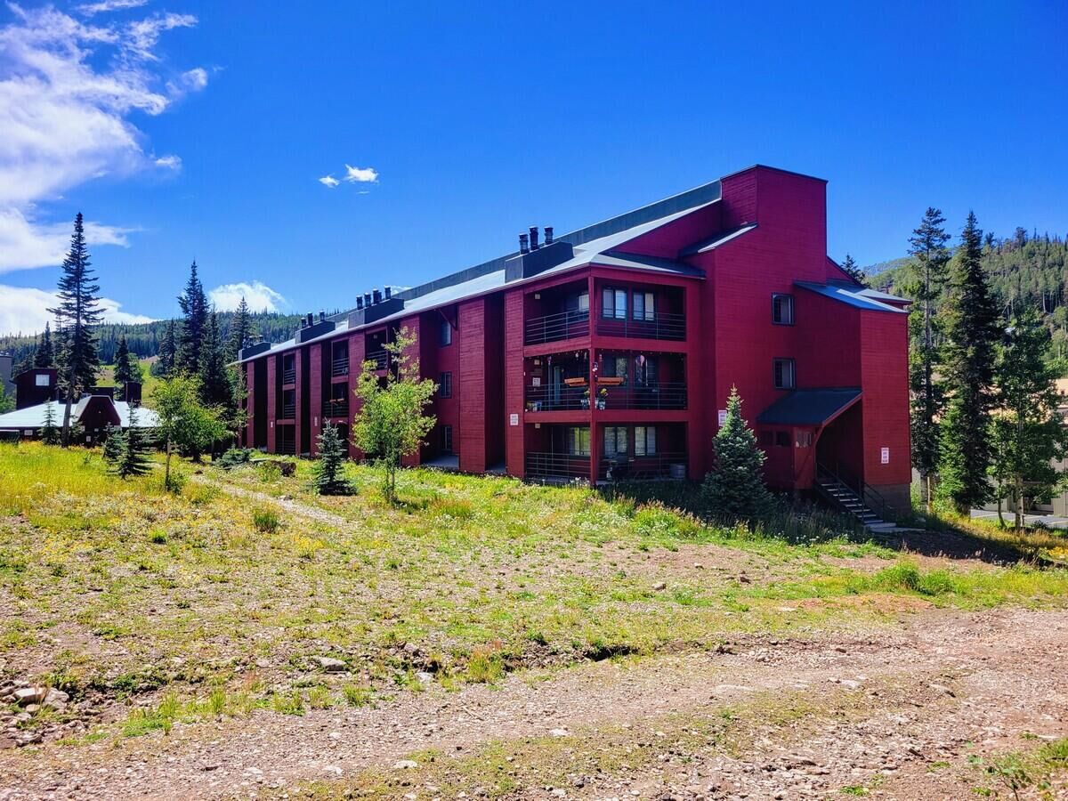 Property Photo: 407 S Vasels Rd UT 84719