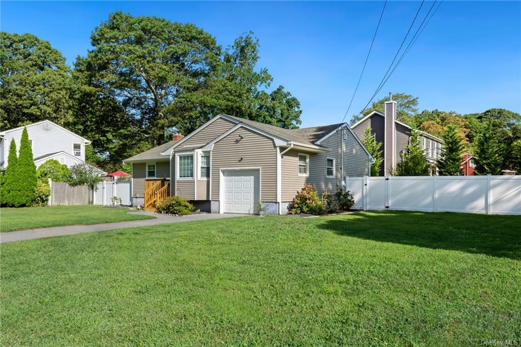 Property Photo:  211 King Road  NY 11778 