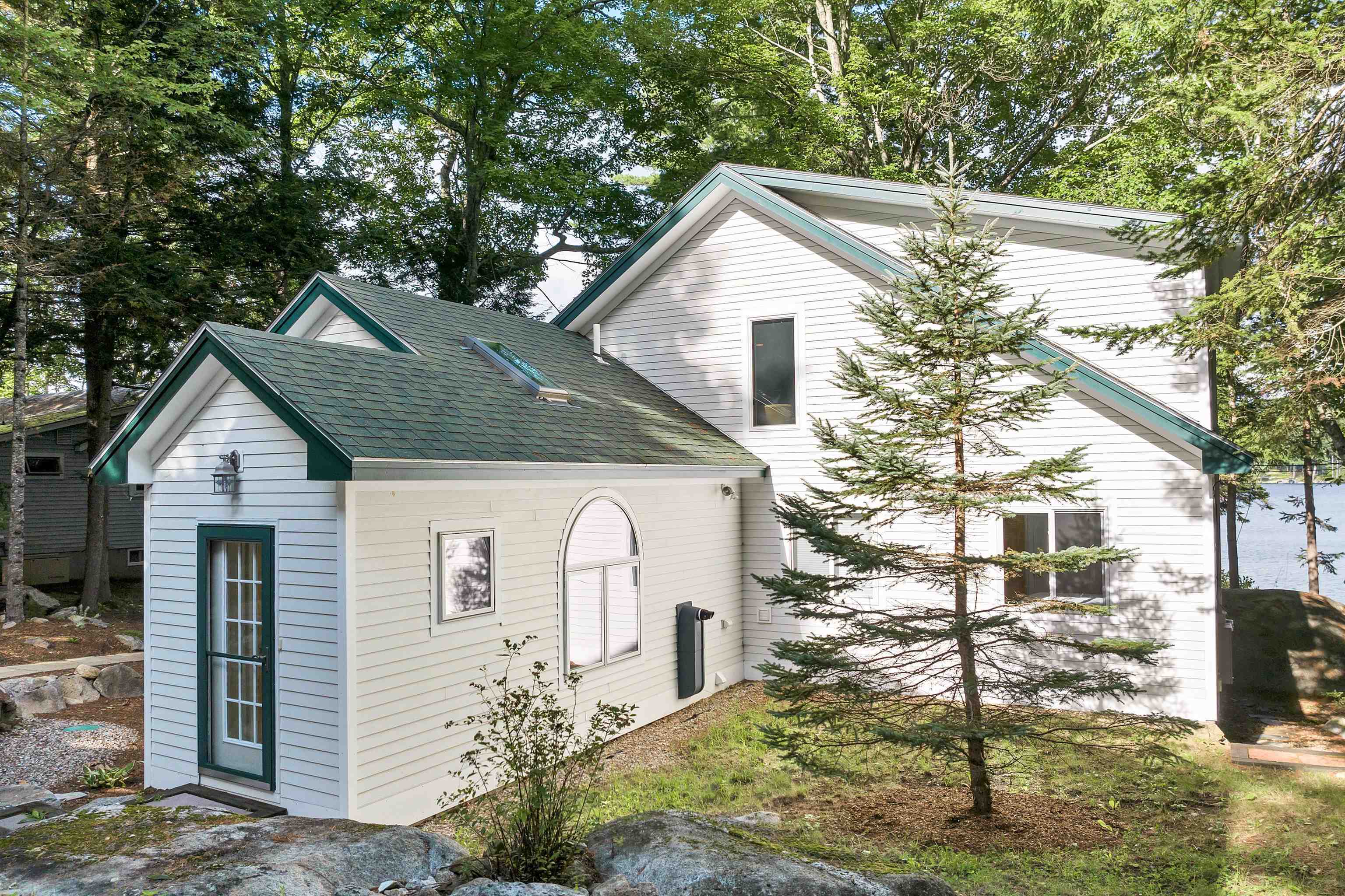 Property Photo:  103 Cottage Road  NH 03254 