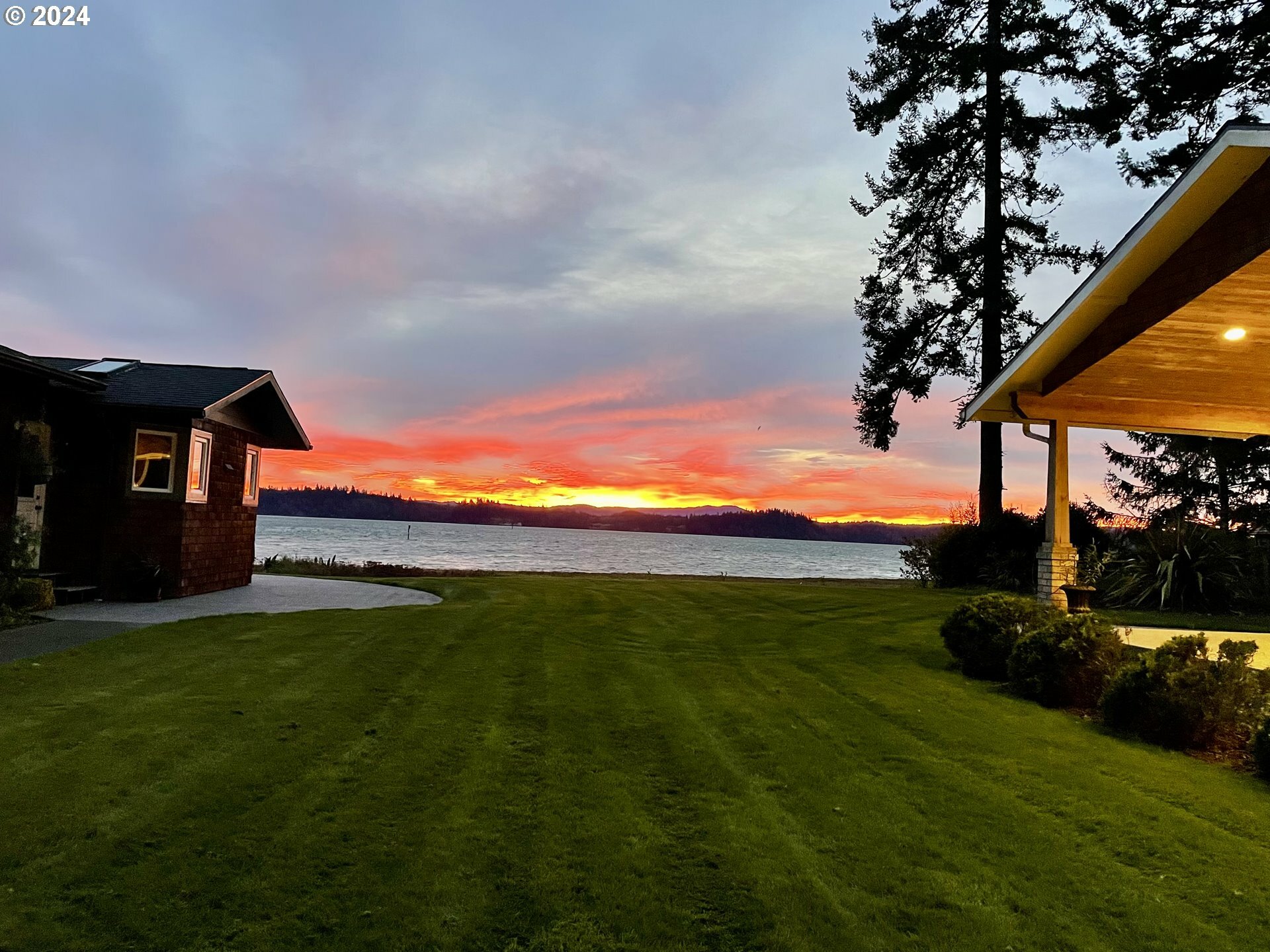 Property Photo:  24424 Sandridge Rd  WA 98640 