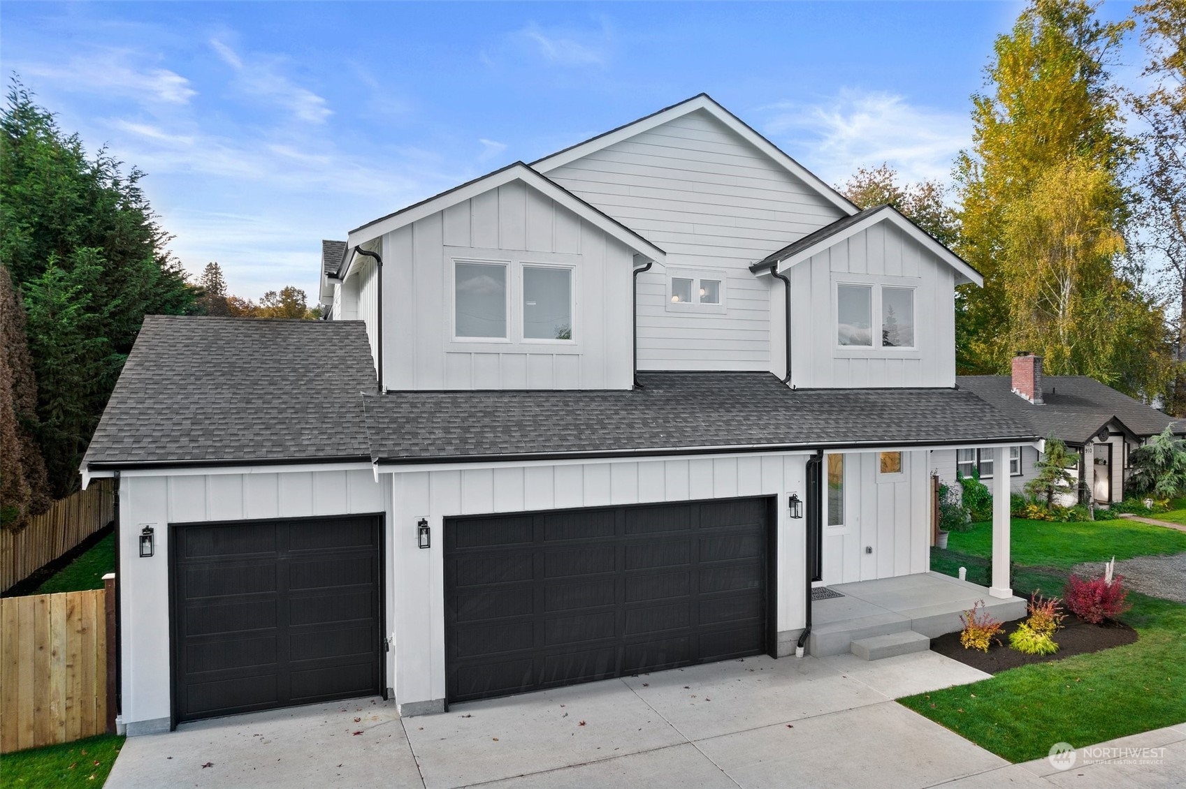 Property Photo: 914 16th Street SW WA 98371