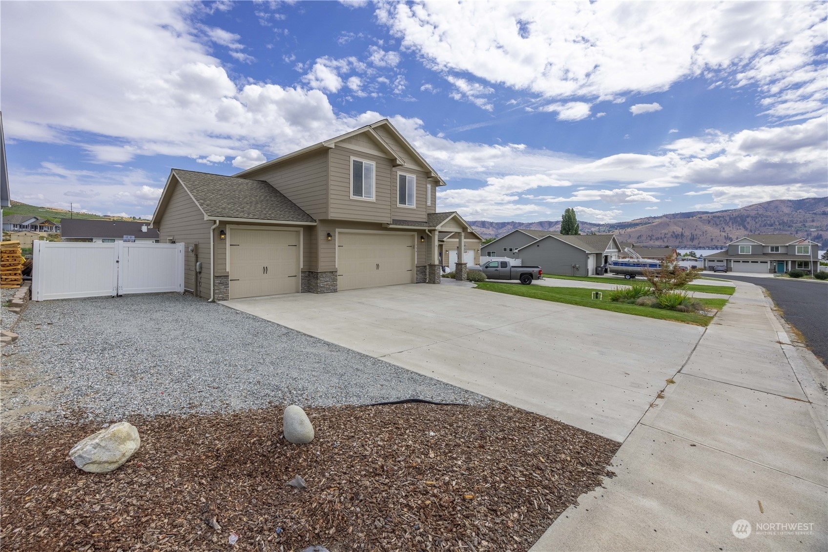 Property Photo: 136 Summer Breeze Road WA 98831