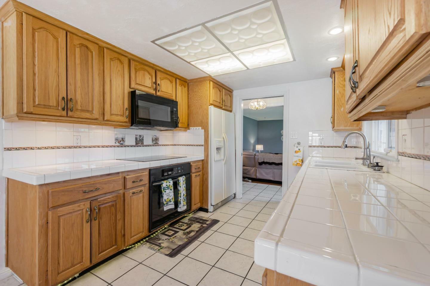 Property Photo:  1276 Ventura  CA 94565 