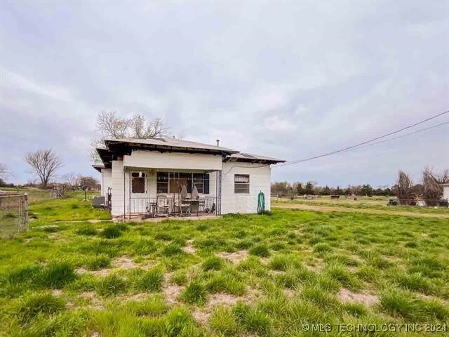 Property Photo:  2922 N Kings Highway  OK 74023 