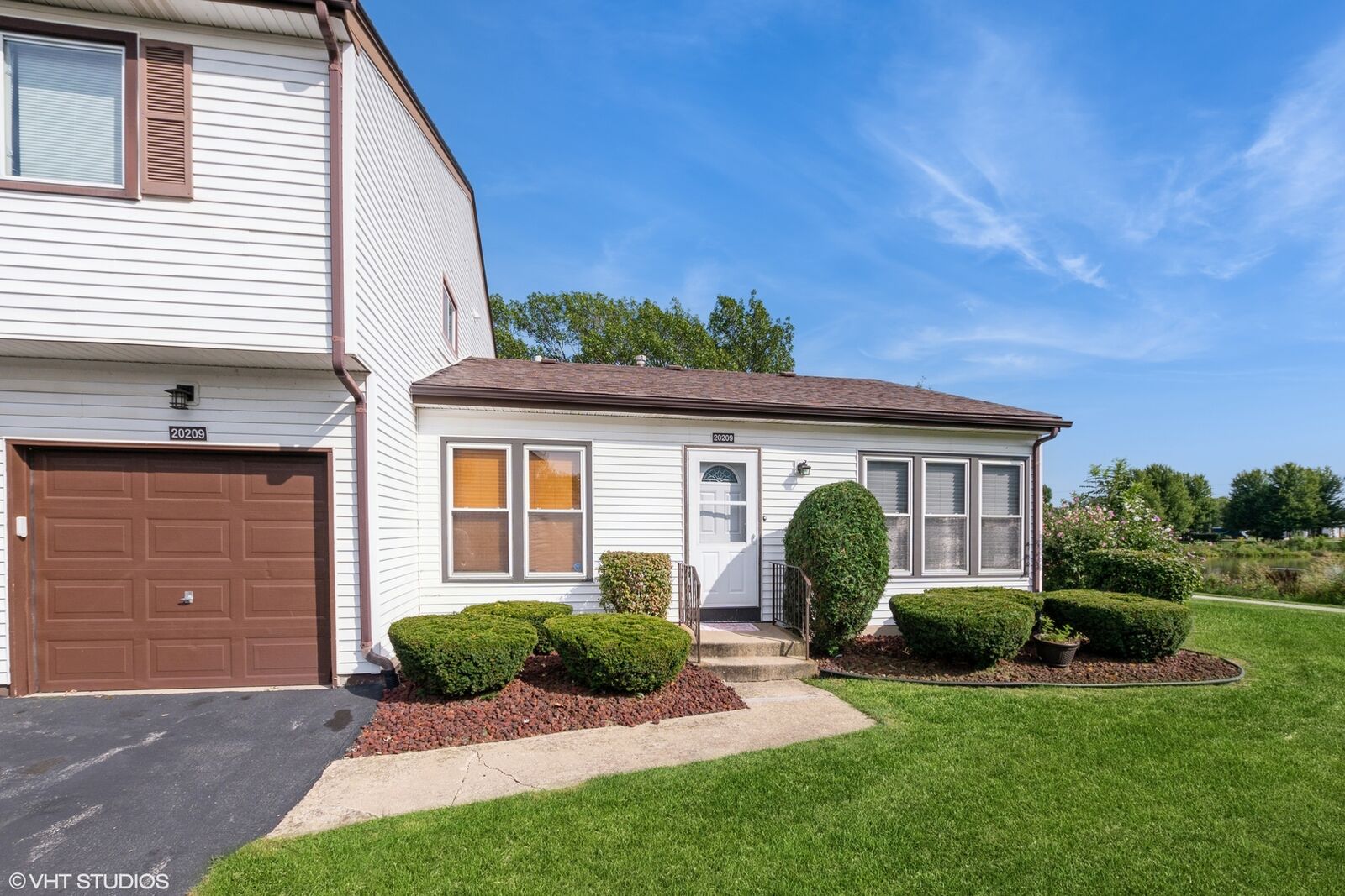 Property Photo: 20209 S Fairwood Court 20209 IL 60423