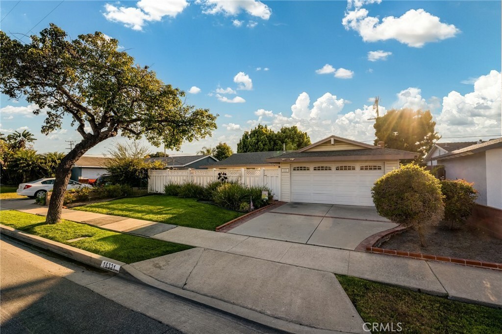 Property Photo:  16321 Eagle Lane  CA 92649 