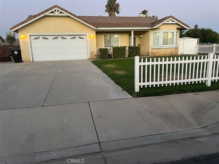 Property Photo:  1911 N Idyllwild Avenue  CA 92376 
