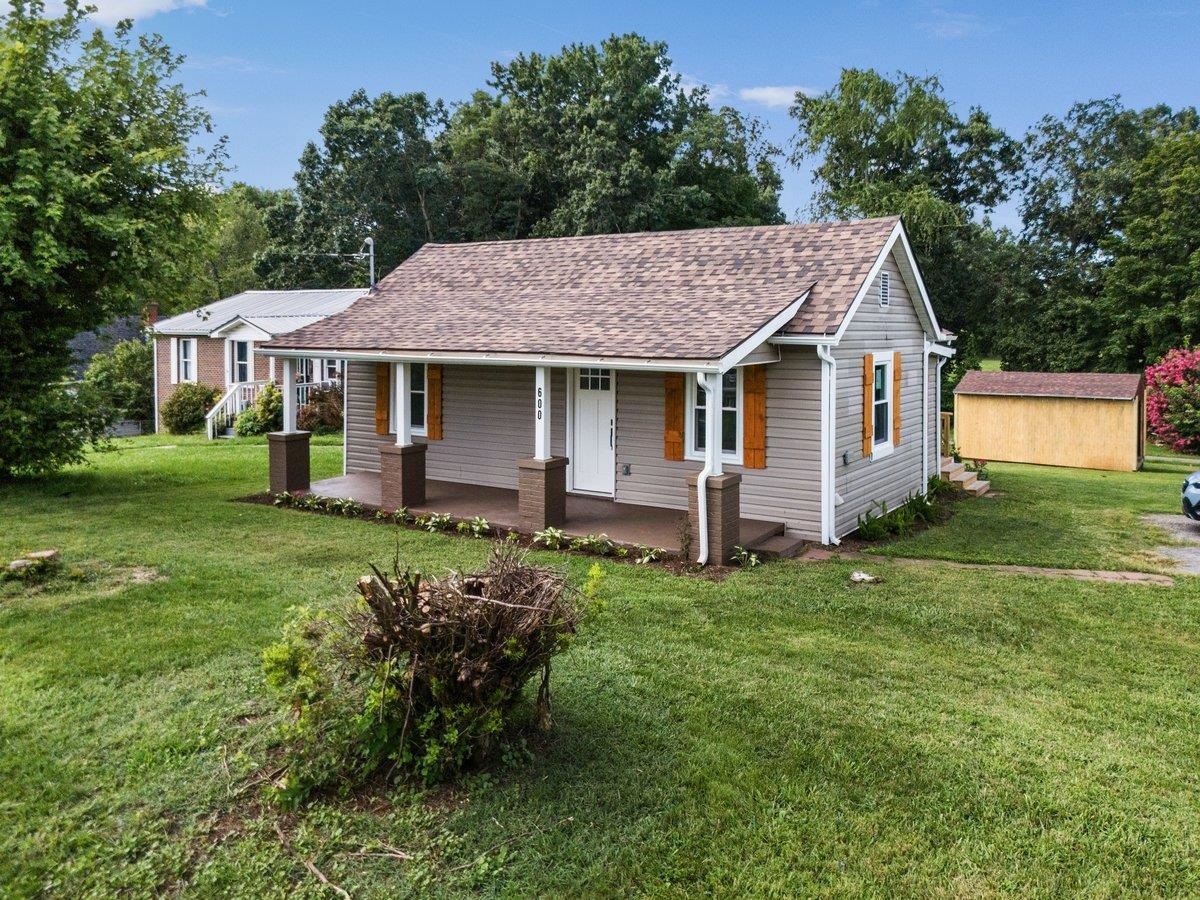 Property Photo:  600 Bolling Street  VA 24141 