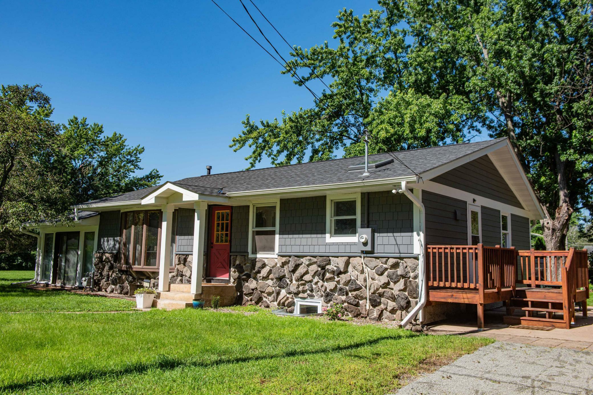 Property Photo:  1528 Racine Avenue S  MN 55043 