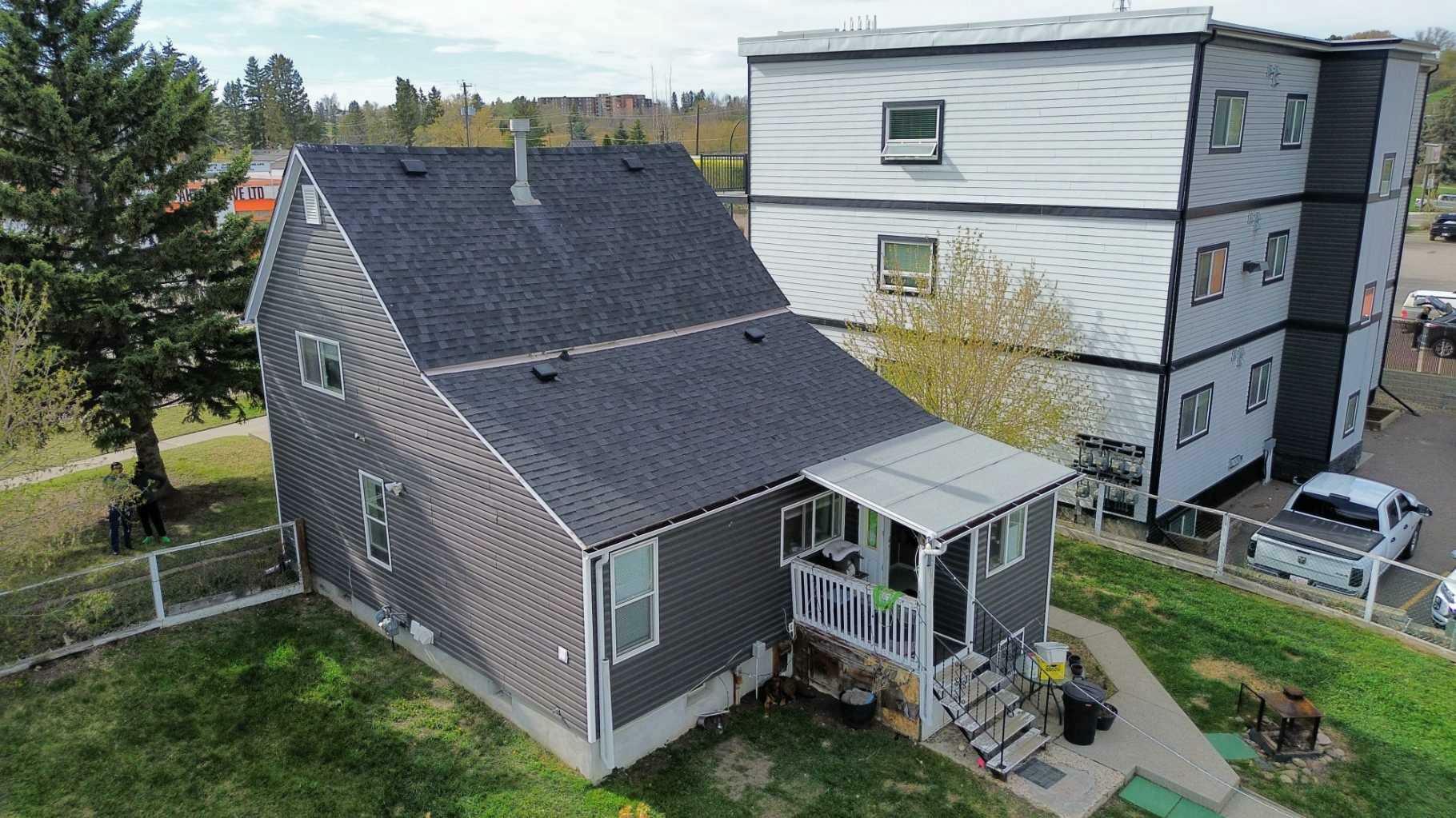 Photo de la propriété:  5909 54 Avenue  AB T4N 5J6 