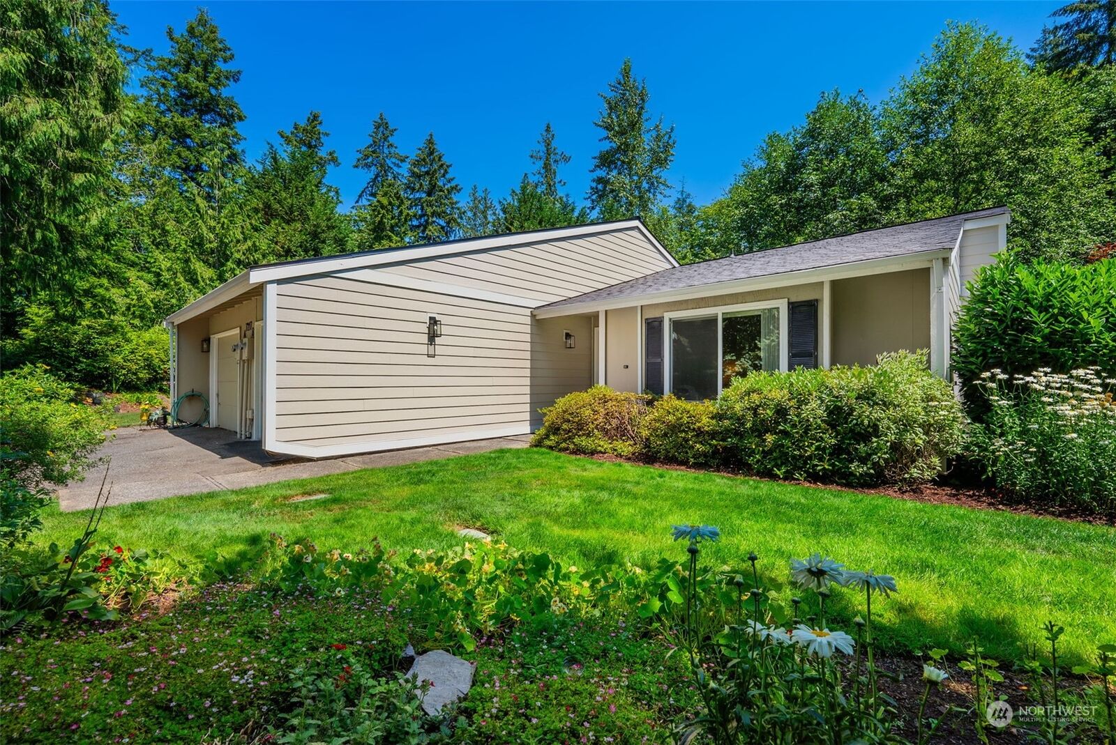 Property Photo:  7217  87th Avenue Ct B  WA 98335 