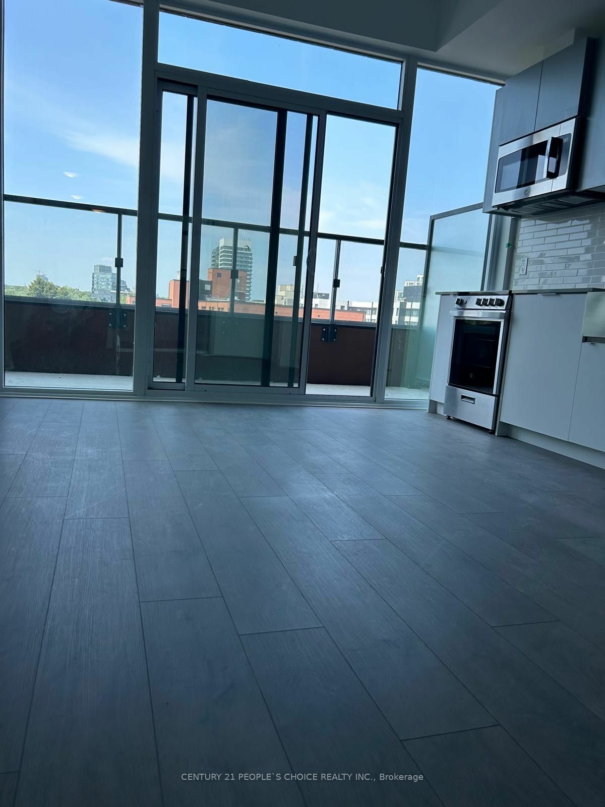 Property Photo:  270 Dufferin St E 520  ON M6K 0H8 