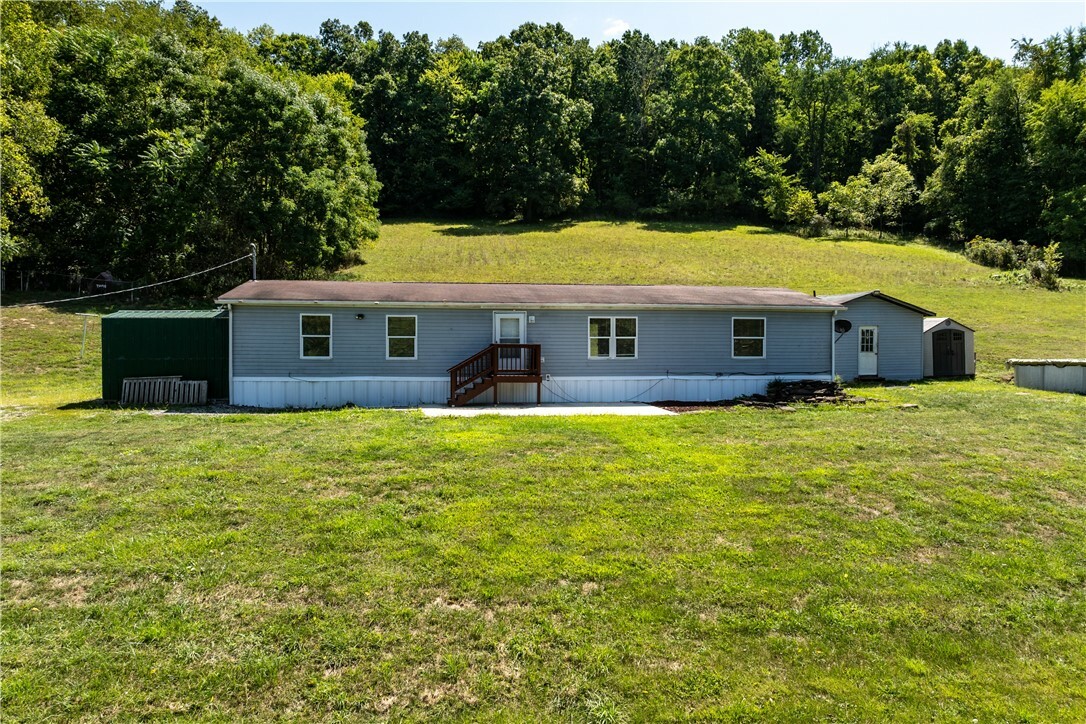 Property Photo:  610 Pleasant Valley Rd  PA 15301 