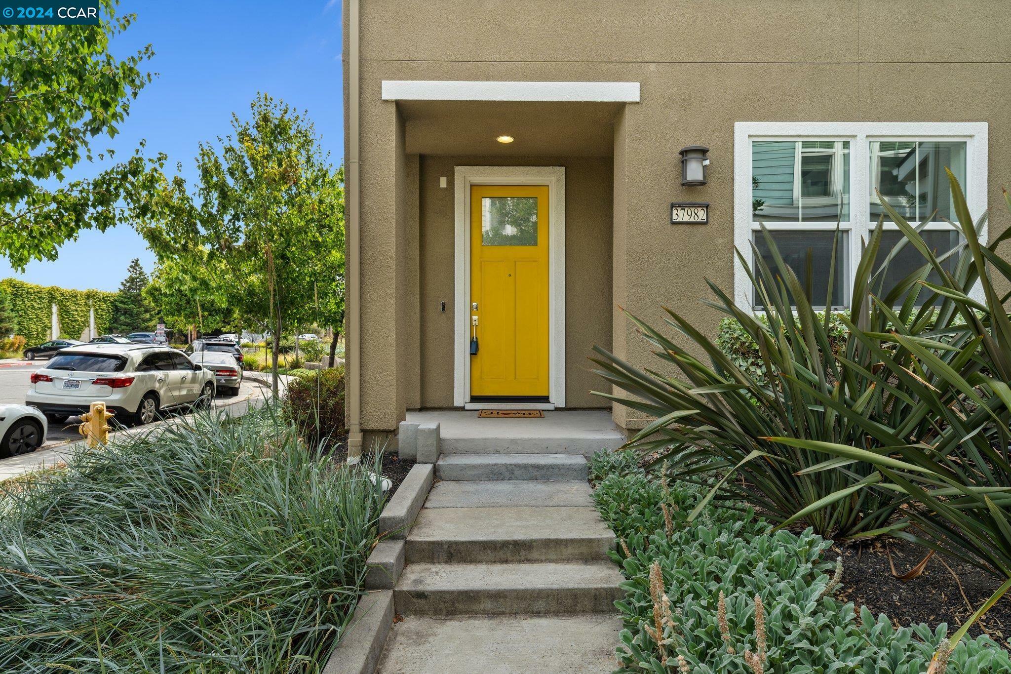 Property Photo:  37982 Luma Terrace  CA 94560 