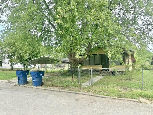 Property Photo:  407 S State Street  KS 67333 