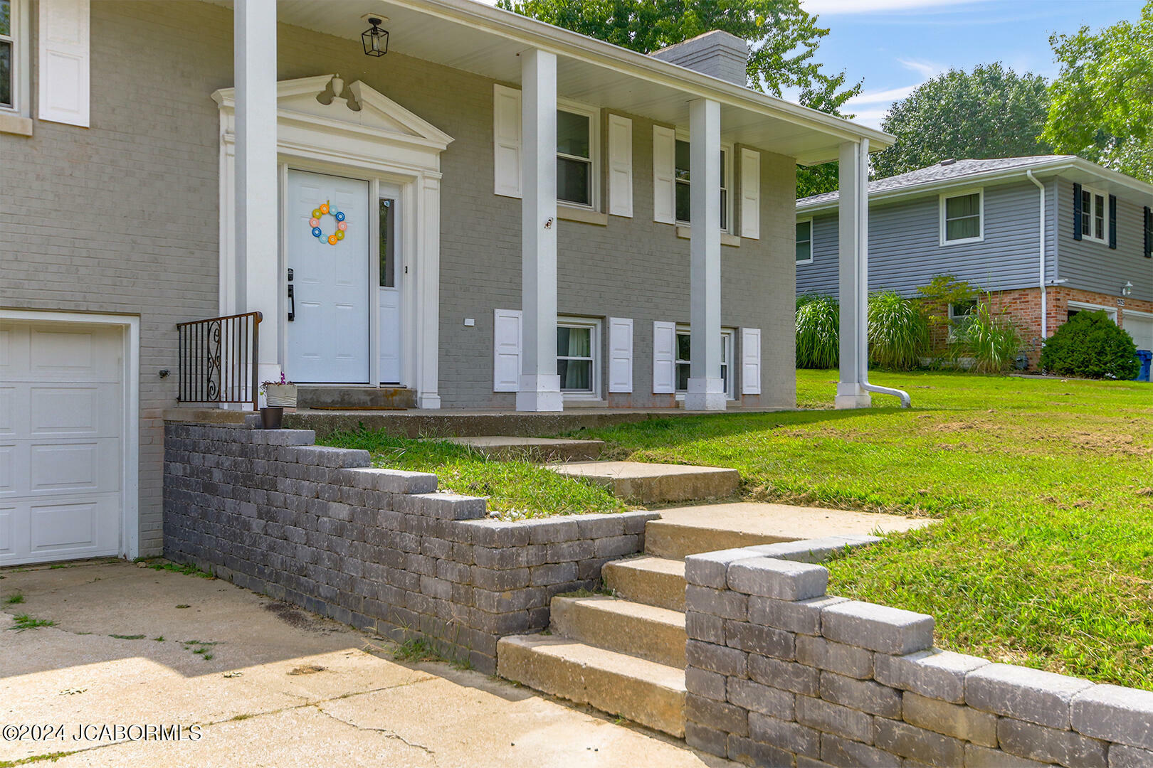 Property Photo:  2621 Twin Hills Road  MO 65109 