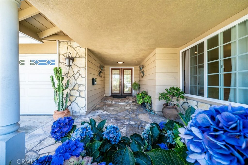 Property Photo:  7152 Sunlight Drive  CA 92647 