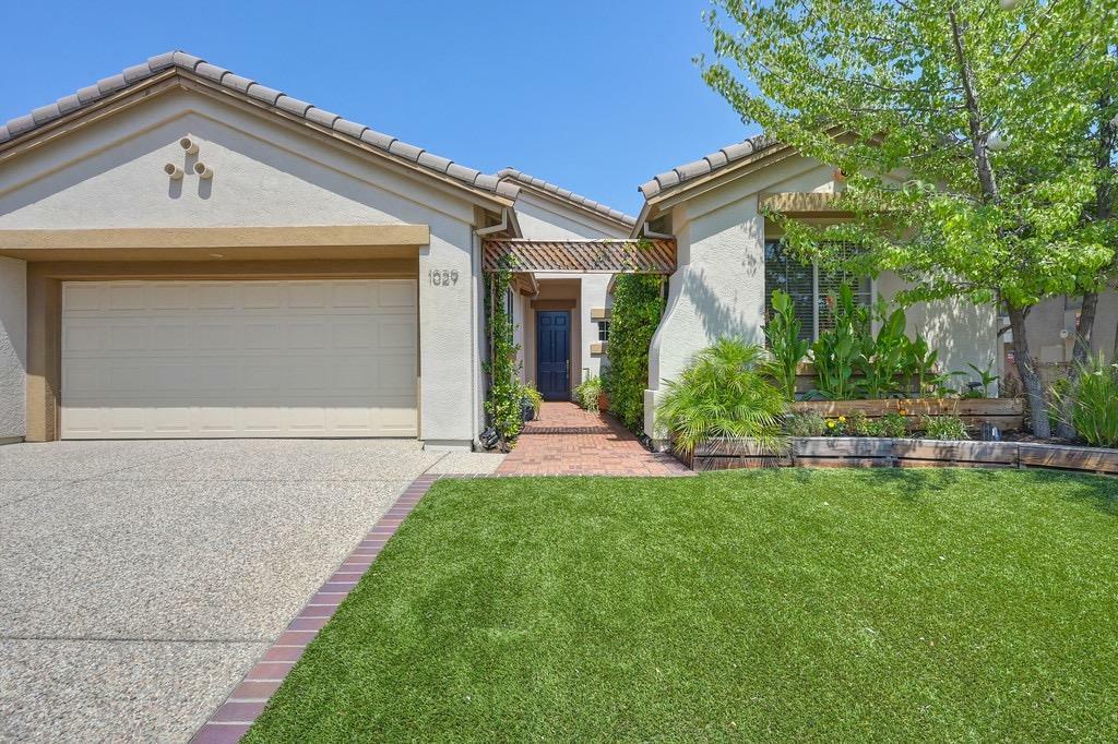 Property Photo:  1029 Fairway Valley Ln  CA 95648 